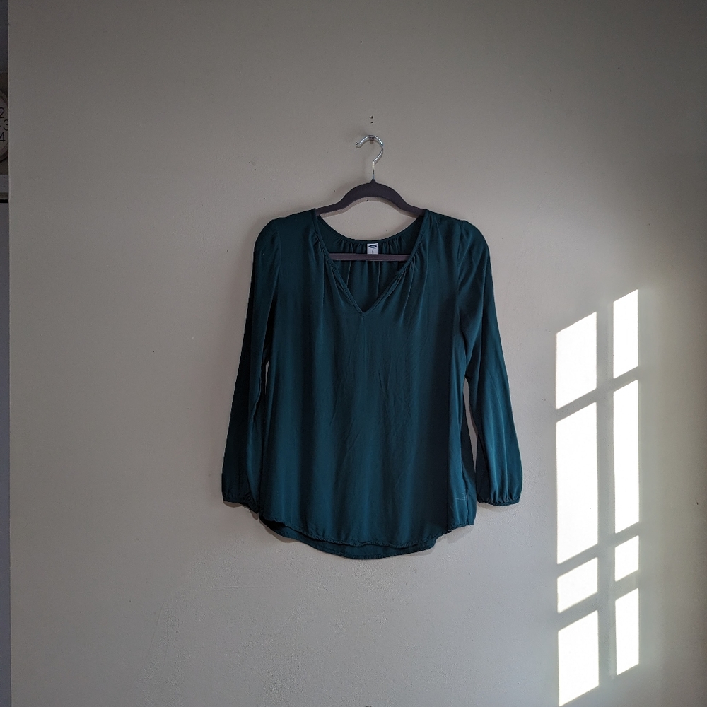 Old Navy green blouse